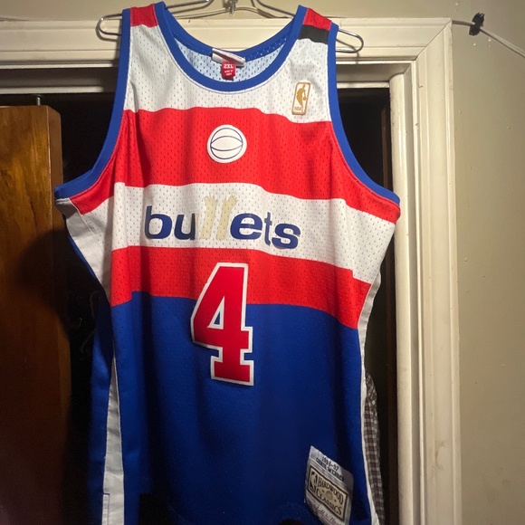 Bullets #4  Jersey - Picture 4 of 8